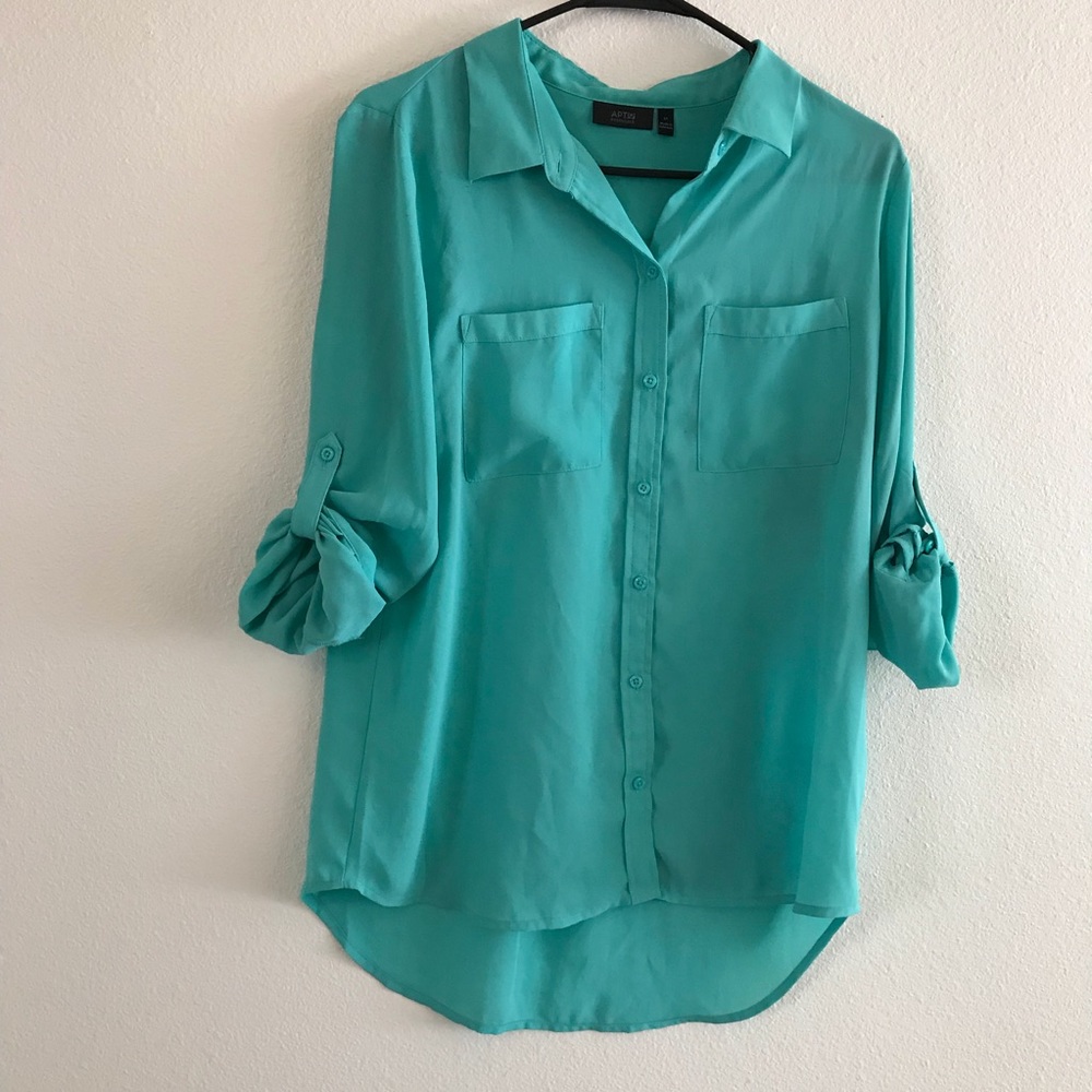 Women’s Apt 9 Blouse (Medium)